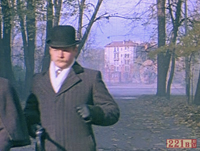 Холмс и Ватсон бегут по следам Смолла
